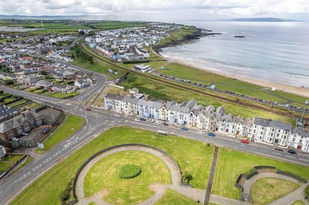 Appartement 1 Dunluce Park - Portrush By The Sea Extérieur photo