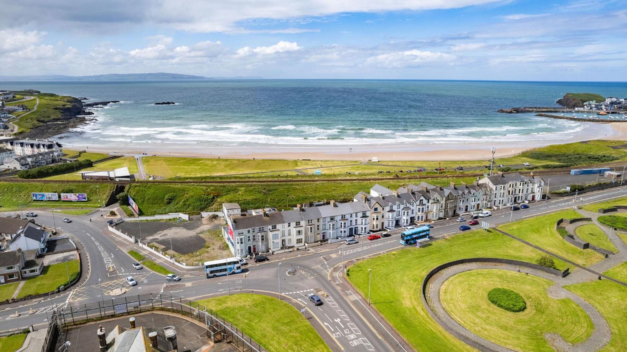 Appartement 1 Dunluce Park - Portrush By The Sea Extérieur photo