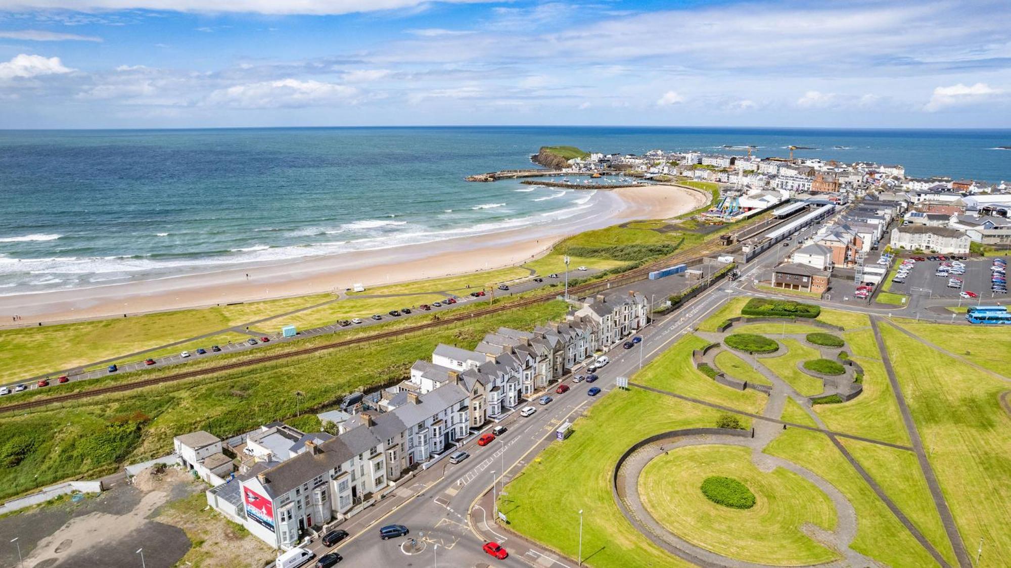 Appartement 1 Dunluce Park - Portrush By The Sea Extérieur photo